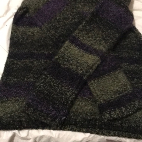 Sweater - Picture 3 of 5